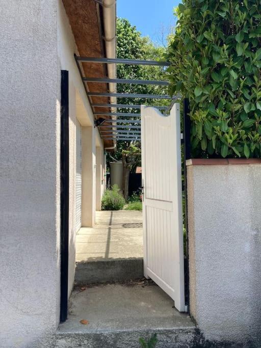 Promo 6-10Juin Gite 6 Personnes Toulouse 7Mn Du Metro 4 Lits Terrasses Gragnague Exterior photo